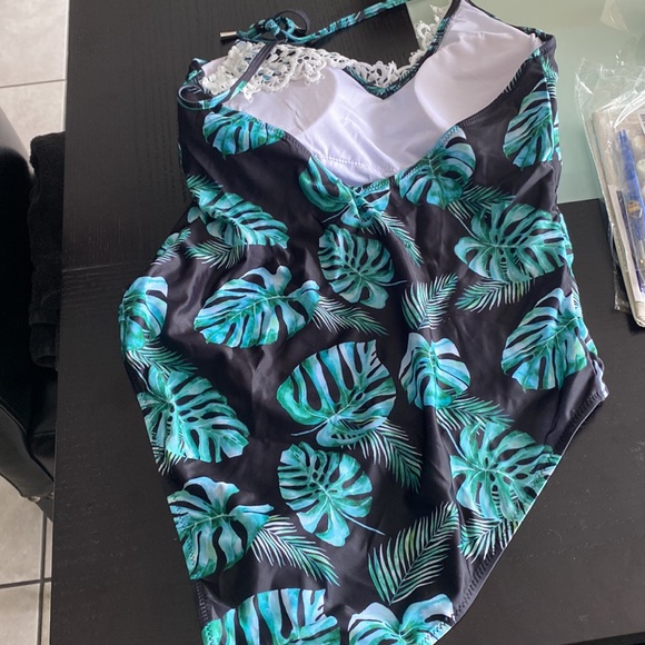 Women's Blooming Jelly One Piece Lace V Neck Swimsuit Large NWOT - Picture 4 of 6